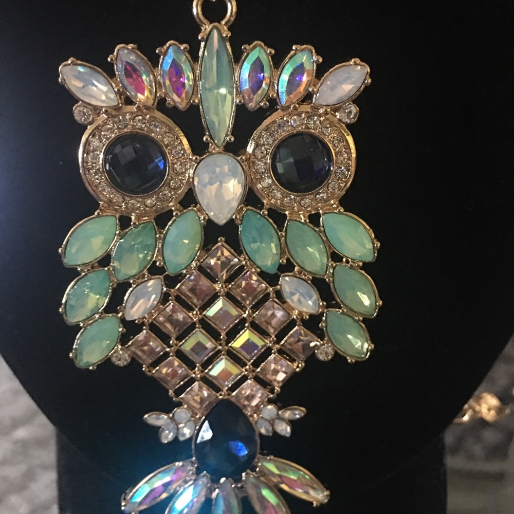 ZOE Owl Muti Color Stones Statement Necklace